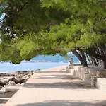 Mobile Saky, Biograd Na Moru
